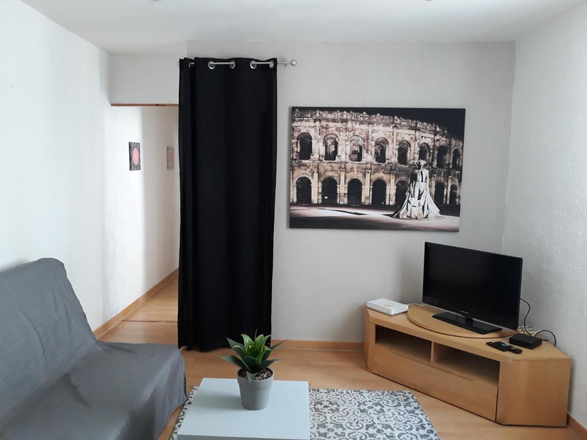 5 Minutes Des Arenes, Parking Gratuit, 6 Couchages Nîmes Buitenkant foto